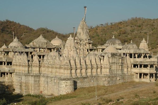 Private Transfer From Jodhpur to Udaipur With Ranakpur Jain Temple - Temple Features and Highlights