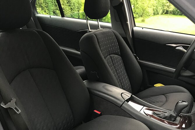 Private Transfer From Katowice Airport to Krakow - Travel Requirements and Accessibility