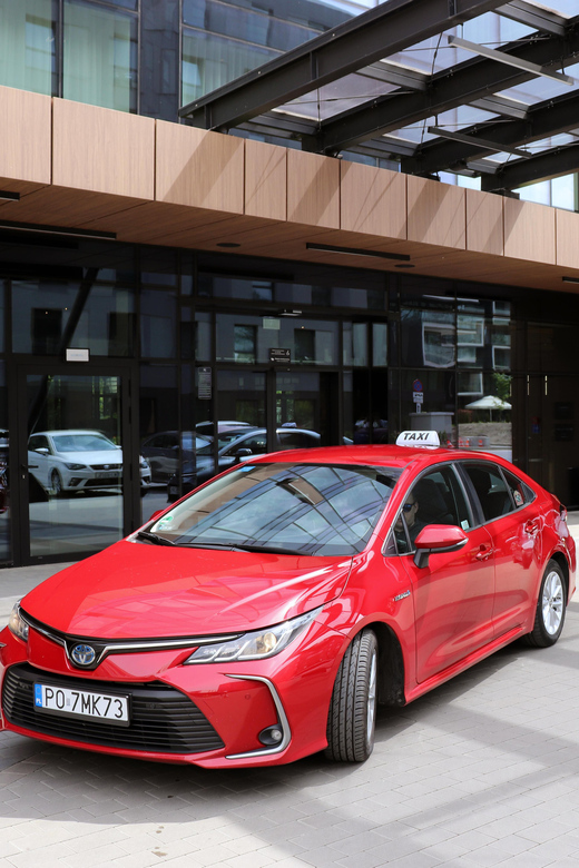 Private Transfer From Katowice Pyrzowice Airport to Krakow - Key Points