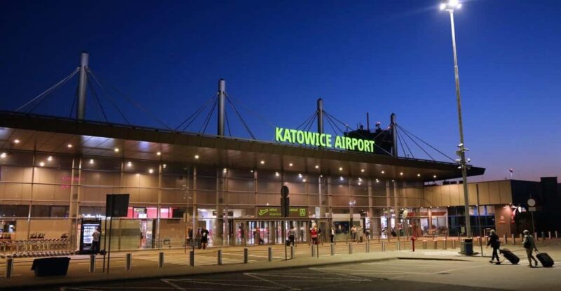 Private Transfer From Katowice Pyrzowice Airport to Krakow - Booking and Payment
