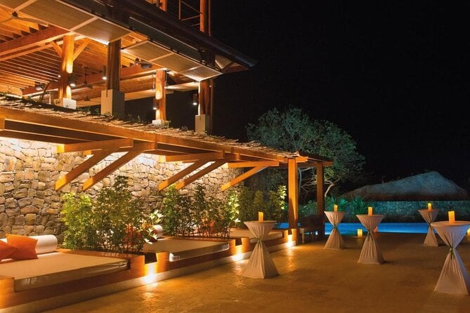 Private Transfer From Liberia Airport To Casa Chameleon At Las Catalinas - Vehicle and Amenities