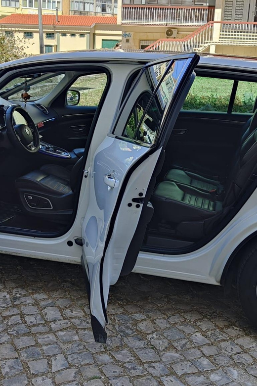 Private Transfer From Lisbon to Sintra - Key Points