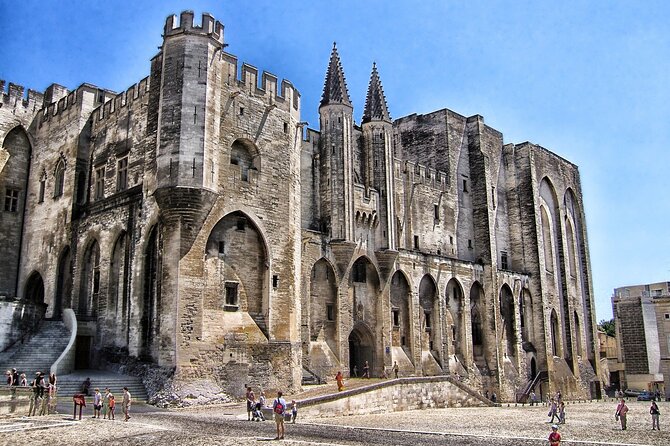 Private Transfer From Marseille Airport to Avignon - About the Route