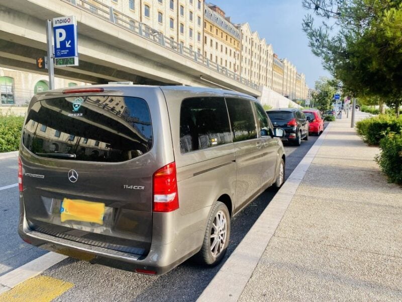Private Transfer From Marseille to Avignon - Avignon Festival
