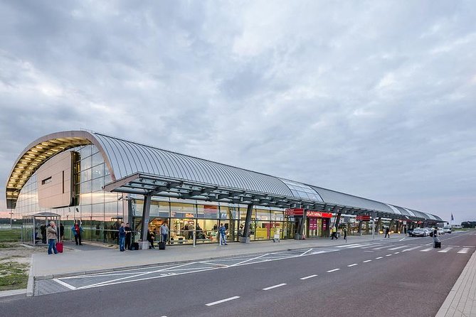 Private Transfer From Modlin Airport WMI to Warsaw City Center - Key Points