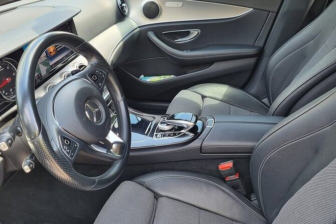 Private Transfer From Naples to Pompei or Vice Versa - Vehicle and Amenities