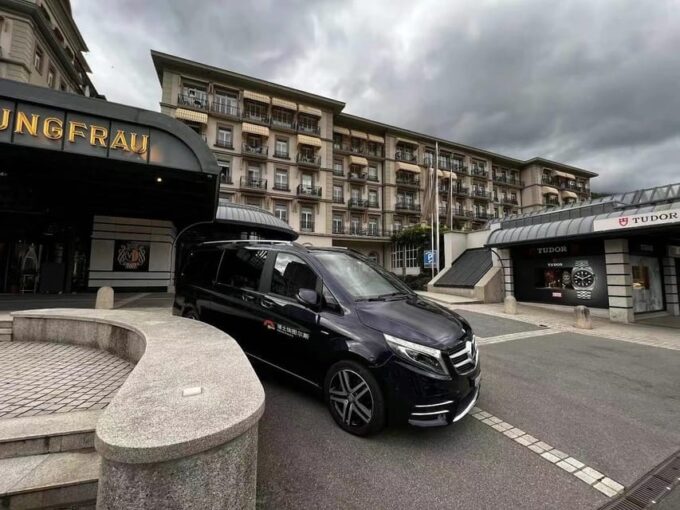 Private Transfer From Paris Airport to Hotel - Covered Essentials