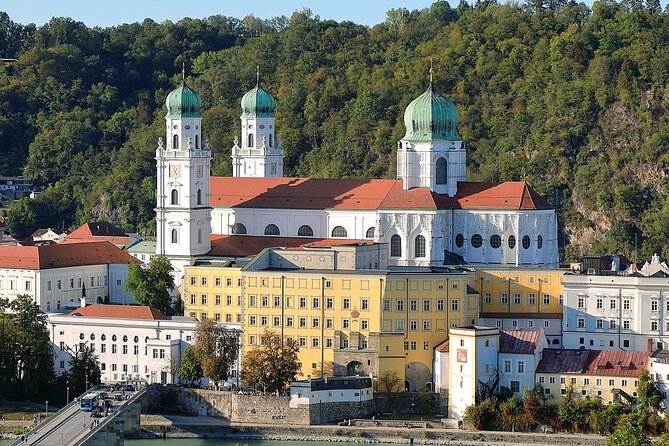Private Transfer From Passau to Prague - Pickup Options