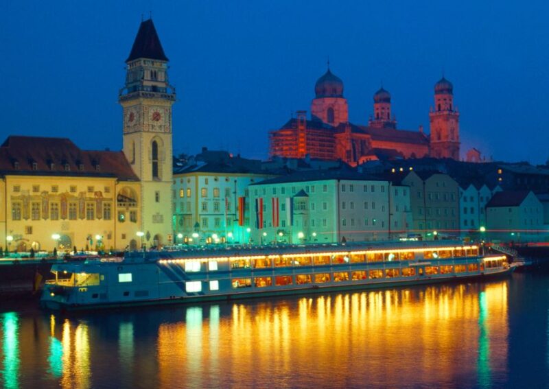Private Transfer From Passau to Prague - Key Points