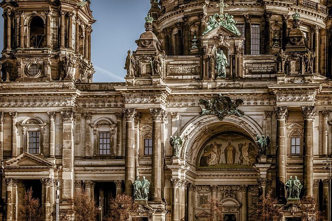 Private Transfer From Prague to Berlin With 2h of Sightseeing - Family-Friendly Options