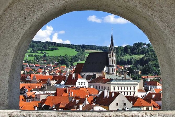 Private Transfer From Prague to Passau With Stopover in Cesky Krumlov - Meeting and Pickup