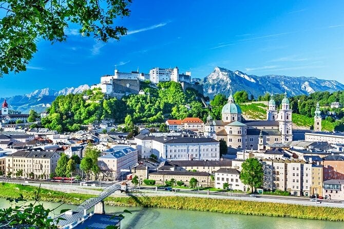 Private Transfer From Prague to Salzburg With 2h of Sightseeing, Local Driver - Key Points