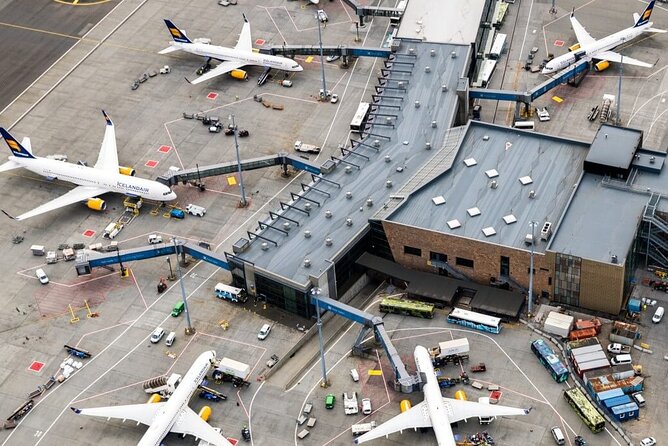 Private Transfer From Reykjavik to Keflavik Airport - Inclusions in the Package