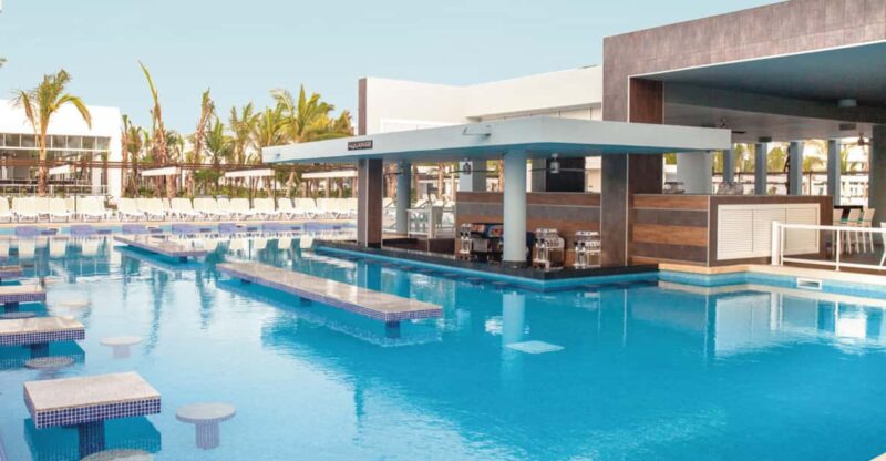Private Transfer From Riu Republica to SDQ - Key Points