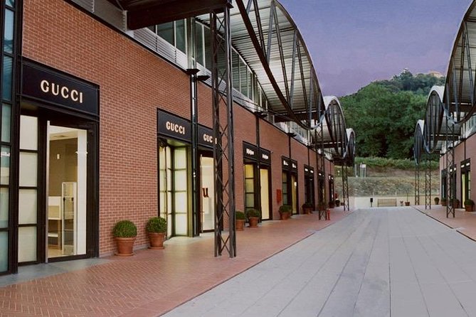 Private Transfer From Rome to Florence With 3 Hours Stop in the Mall Lux Outlet - Accessibility