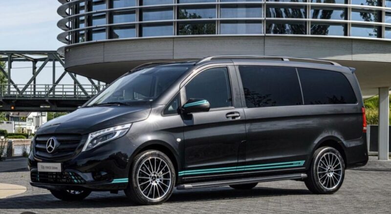 Private Transfer From Salzburg to Hallstatt With 1 Free Stop - Exploring St. Gilgen