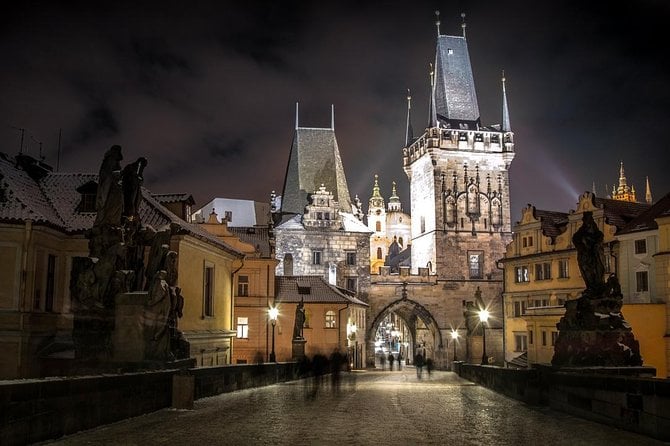 Private Transfer From Salzburg to Prague With Local English-Speaking Driver - Comparing to Other Transfer Options