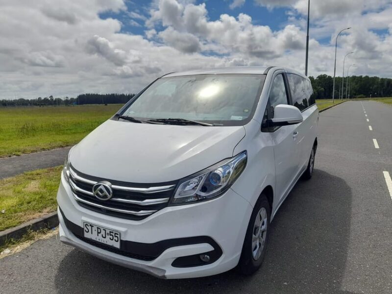 Private Transfer: From Santiago Airport to the City - Inclusions
