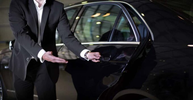 Private Transfer: From Santiago Airport to the City - Availability and Booking