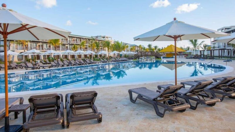 Private Transfer From Santo Domingo Airport to El Beso - Key Points