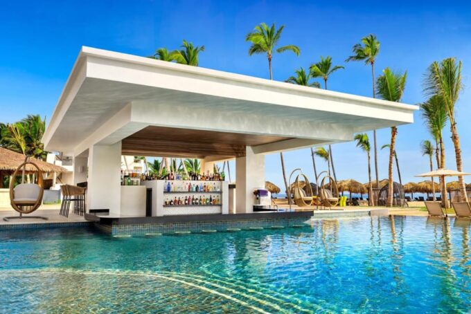 Private Transfer From Santo Domingo Airport to Secrets Tides - Communication and Assistance
