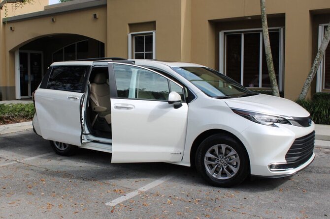 Private Transfer From Santo Domingo to Bayahibe - La Romana - Vehicle Amenities