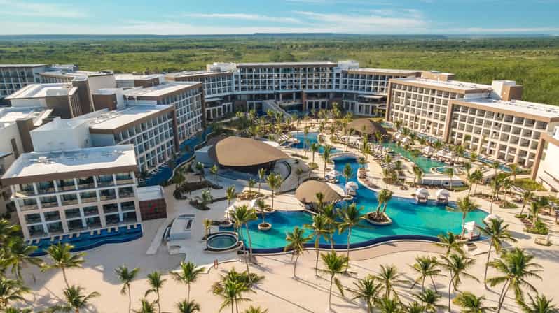 Private Transfer From SDQ Airport to Hyatt Ziva - Key Points