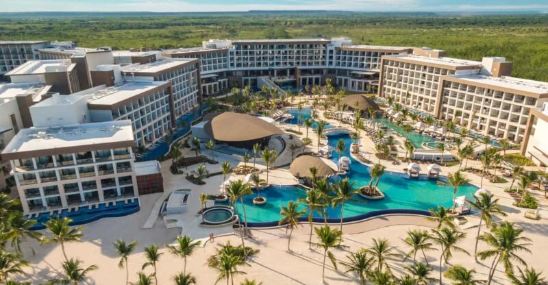 Private Transfer From SDQ Airport to Hyatt Ziva - Booking and Communication