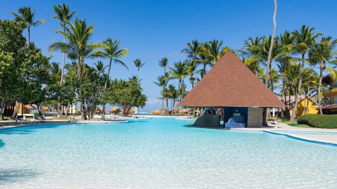Private Transfer From SDQ to Caribe Deluxe - Frequently Asked Questions