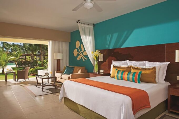 Private Transfer From SDQ to Dreams Royal Beach - Services Included
