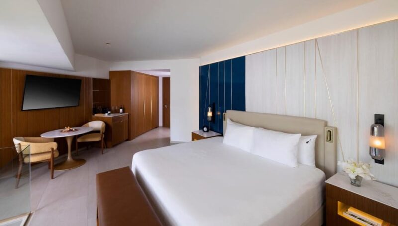 Private Transfer From SDQ to Hard Rock - Vehicle and Amenities