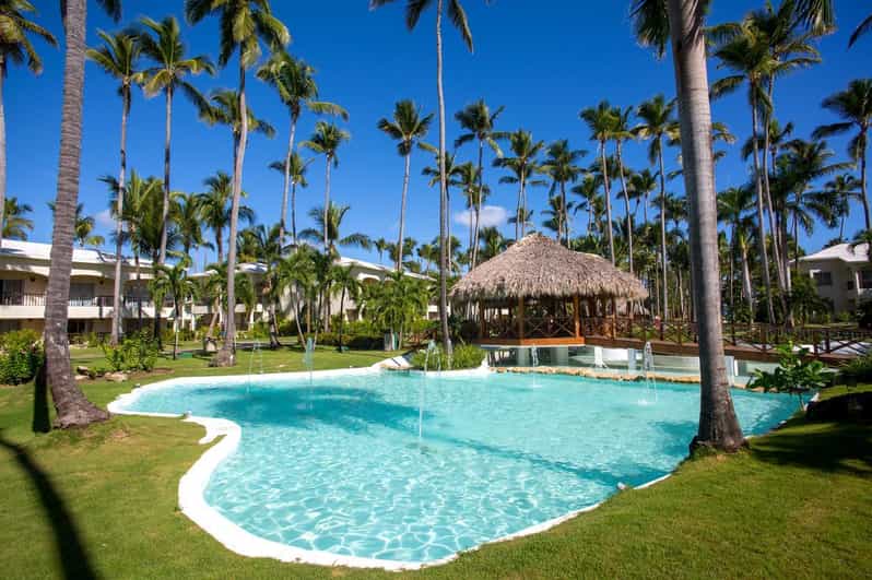 Private Transfer From SDQ to Impressive Punta Cana - Amenities Provided