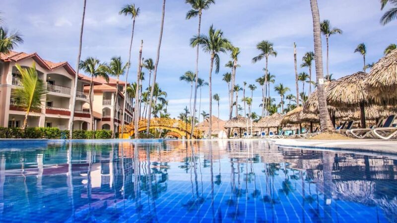 Private Transfer From SDQ to Majestic Colonial - Company Background