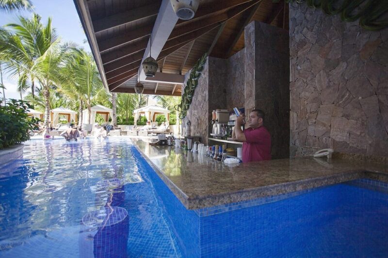 Private Transfer From SDQ to Majestic Elegance - Key Points