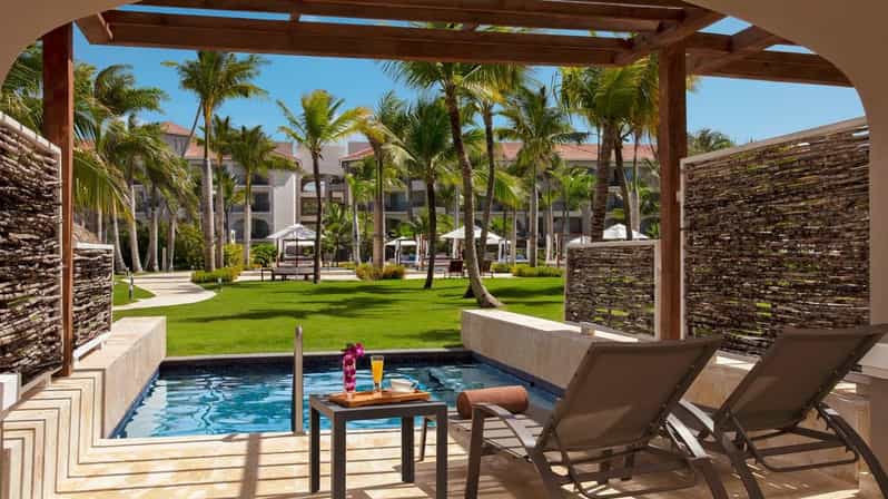 Private Transfer From Secrets Royal Beach to SDQ - Experience and Reputation