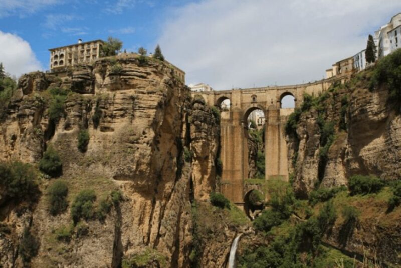 Private Transfer From Sevilla to Granada Stopping in Ronda - Flexible Booking and Cancellation Policy
