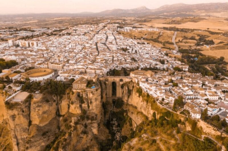 Private Transfer From Sevilla to Granada Stopping in Ronda - Estimated Travel Duration and Itinerary
