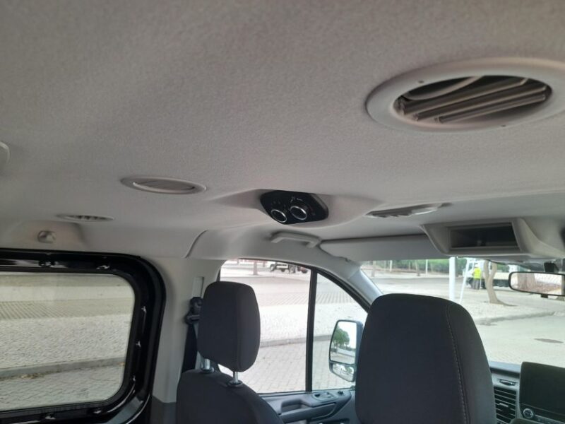 Private Transfer From Seville to Algarve by 8 Seats Minibus - Duration and Languages