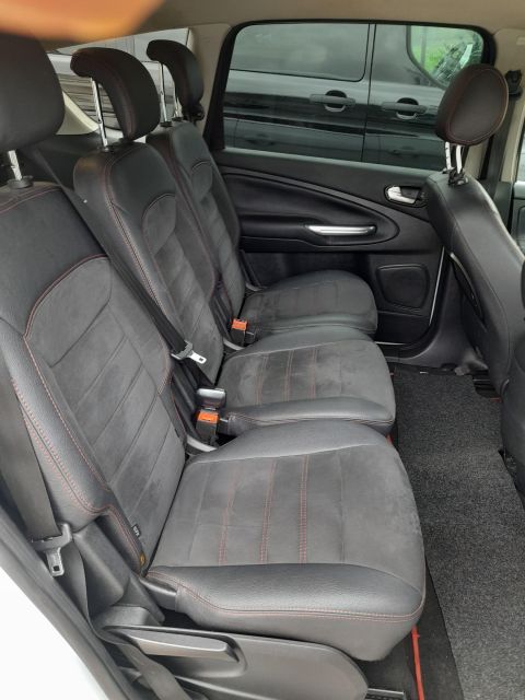 Private Transfer From Seville to Algarve by 8 Seats Minibus - Luggage Assistance by Driver