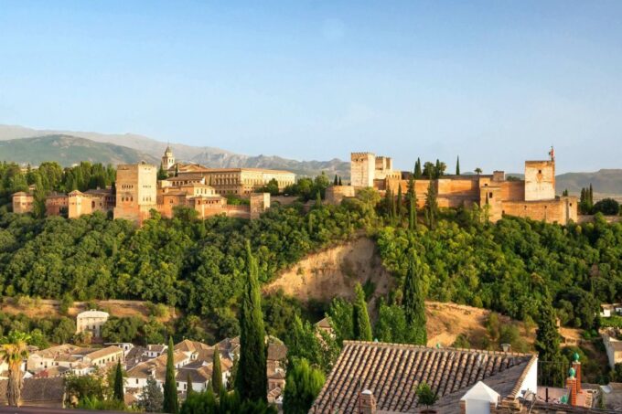 Private Transfer From Seville to Granada - Accessibility for Wheelchair Users