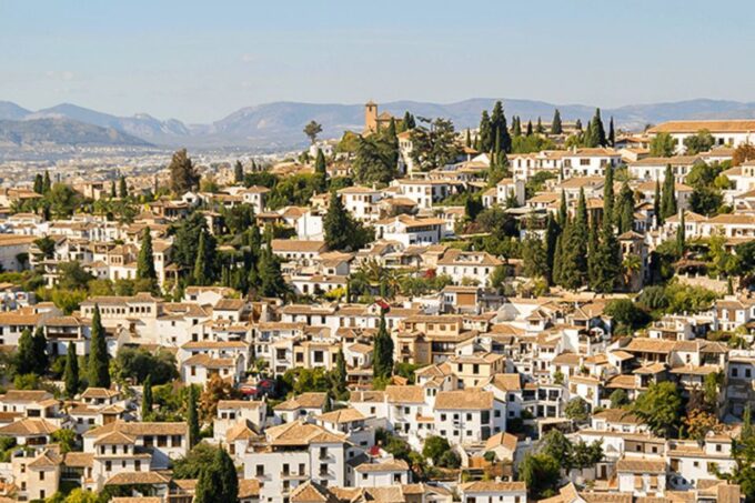 Private Transfer From Seville to Granada - Private Group Experience