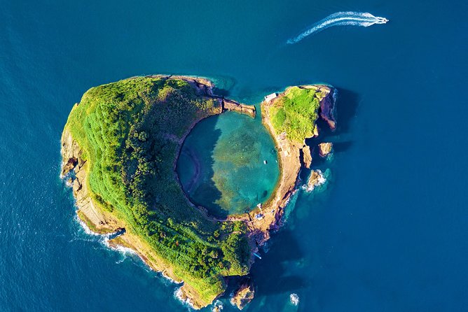 Private Transfer From Terceira Lajes (Ter) Airport to Angra Do Heroísmo - Hassle-free Airport Experience