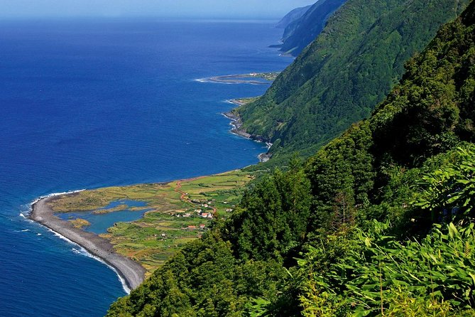 Private Transfer From Terceira Lajes (Ter) Airport to Angra Do Heroísmo - Flat Fee Structure and Inclusions