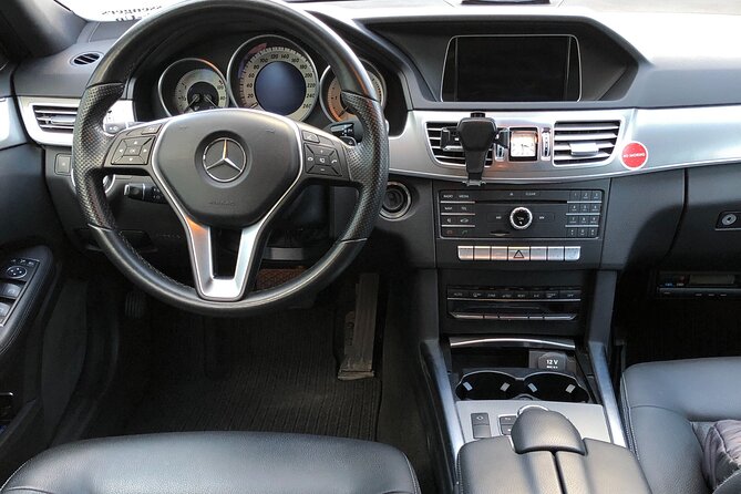 Private Transfer From the Entrance of Saas-Fee Resort to Geneva Airport - Pickup and Drop-off