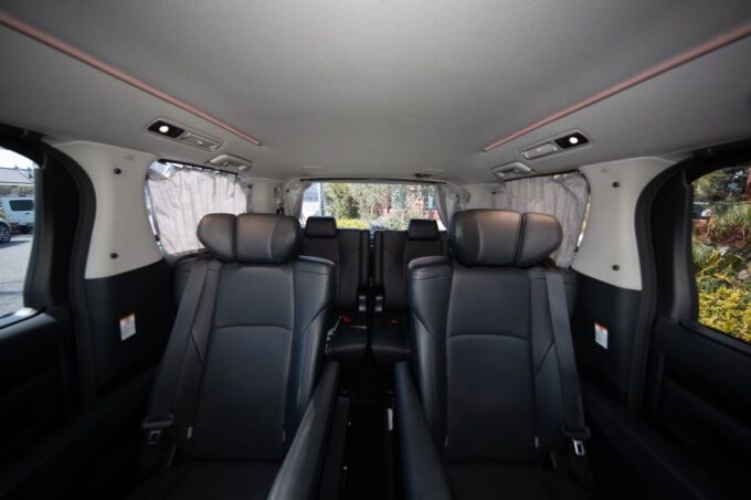 Private Transfer: From Tokyo 23 Wards to Narita Airport NRT - Vehicle Types Based on Passengers