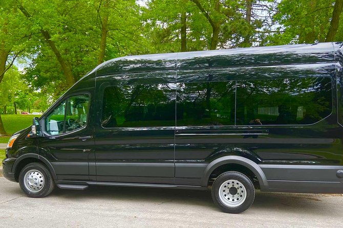 Private Transfer From Toronto Pearson Airport to Niagara - Business Details