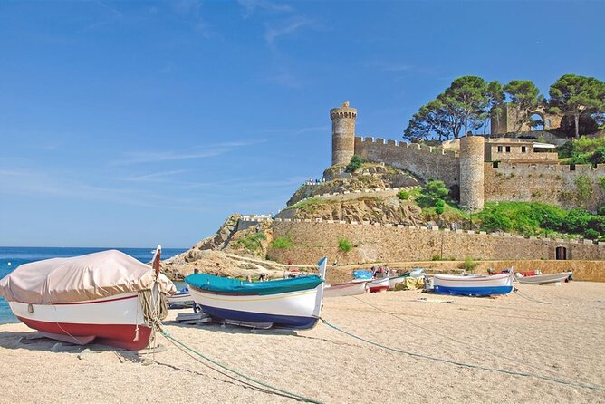 Private Transfer From Tossa De Mar/ Lloret De Mar to Barcelona - Experience Overview