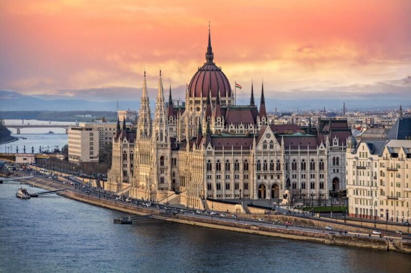 Private Transfer From Vienna to Budapest - Key Points