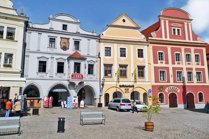 Private Transfer From Vienna to Prague With a Stopover in Cesky Krumlov - Pricing Breakdown
