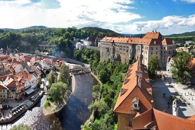 Private Transfer From Vienna to Prague With a Stopover in Cesky Krumlov - Stopover in Cesky Krumlov